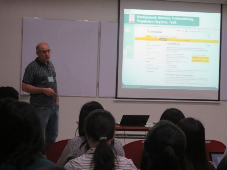 Dr. Ramiro presents an example of a population register
